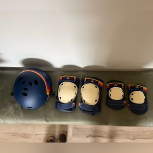 TRIPLE EIGHT knee pads and helmet